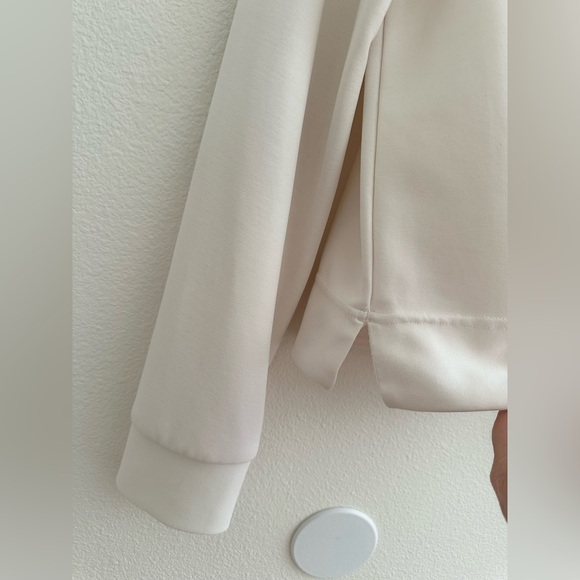 Athleta Seasoft Quarter Zip Pullover in Magnolia White size XS - Picture 6 of 9